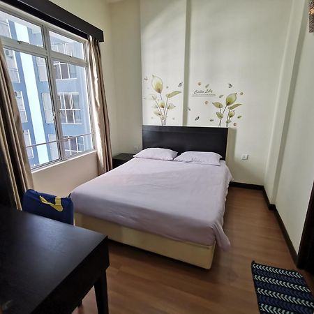 B - Lagoon Water Themepark Suite Melaka Town Екстер'єр фото