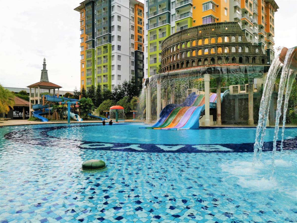 B - Lagoon Water Themepark Suite Melaka Town Екстер'єр фото