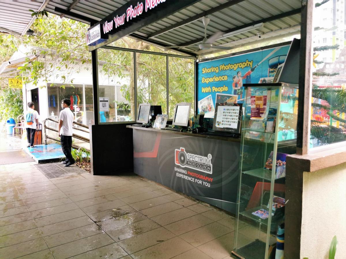 B - Lagoon Water Themepark Suite Melaka Town Екстер'єр фото