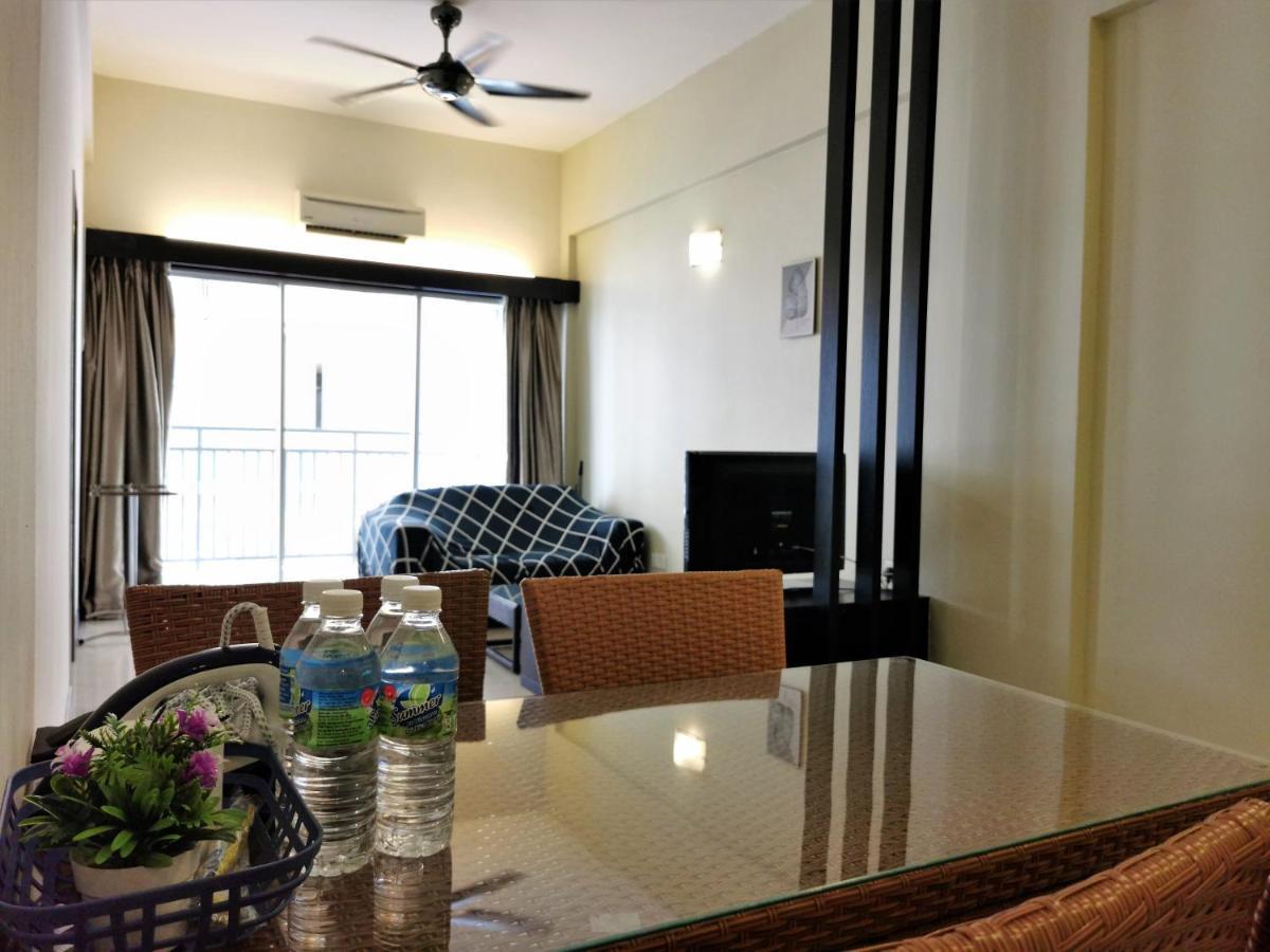 B - Lagoon Water Themepark Suite Melaka Town Екстер'єр фото